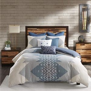 NWOT Ink & Ivy Aztec/geometric Duvet Cover Set - King